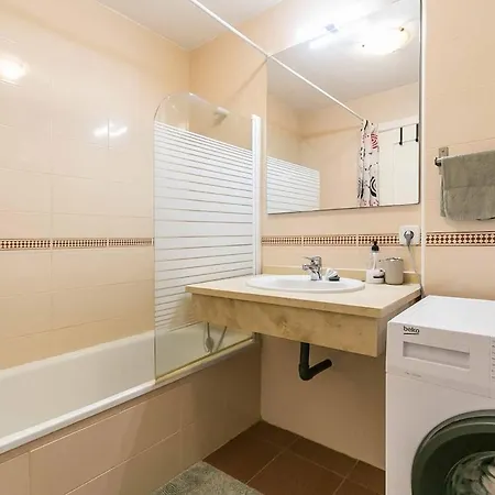 132 - Charming With Sea Views, Fuengirola!