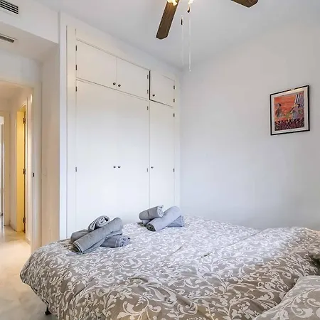 132 - Charming With Sea Views, Fuengirola! *