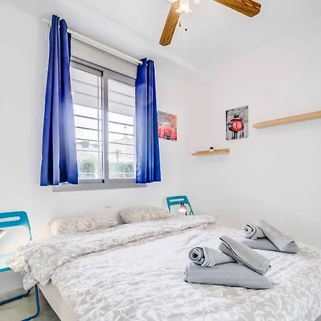 Apartamento 132 - Charming With Sea Views, Fuengirola! *