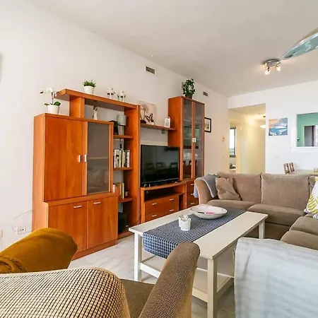 Apartamento 132 - Charming With Sea Views, Fuengirola! Fuengirola