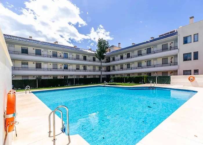 132 - Charming With Sea Views, Fuengirola! *