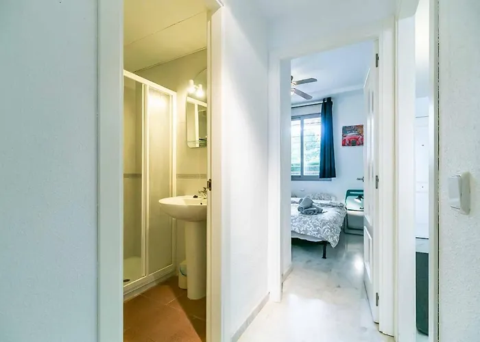 132 - Charming With Sea Views, Fuengirola! Fuengirola