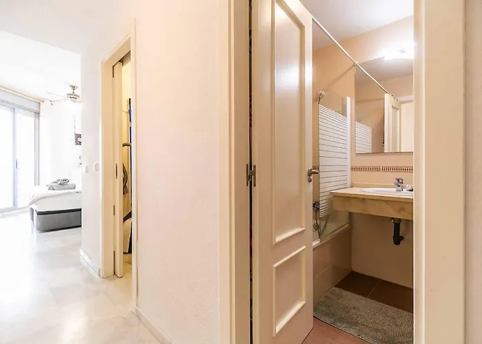 Apartamento 132 - Charming With Sea Views, Fuengirola! Fuengirola