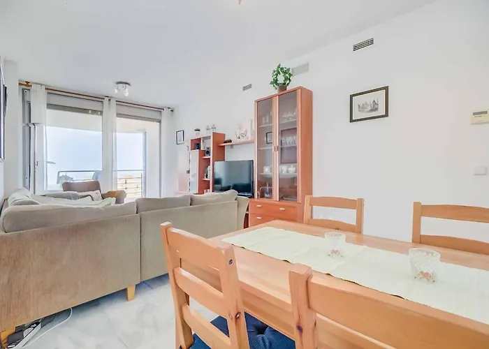 132 - Charming With Sea Views, Fuengirola! Fuengirola