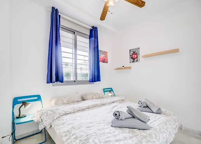 Apartamento 132 - Charming With Sea Views, Fuengirola! *