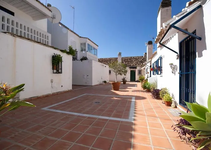 132 - Charming With Sea Views, Fuengirola! Fuengirola