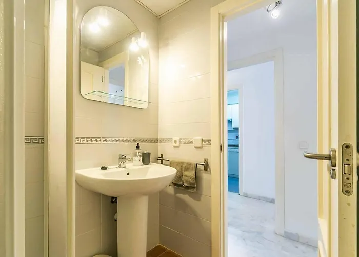 132 - Charming With Sea Views, Fuengirola! Fuengirola