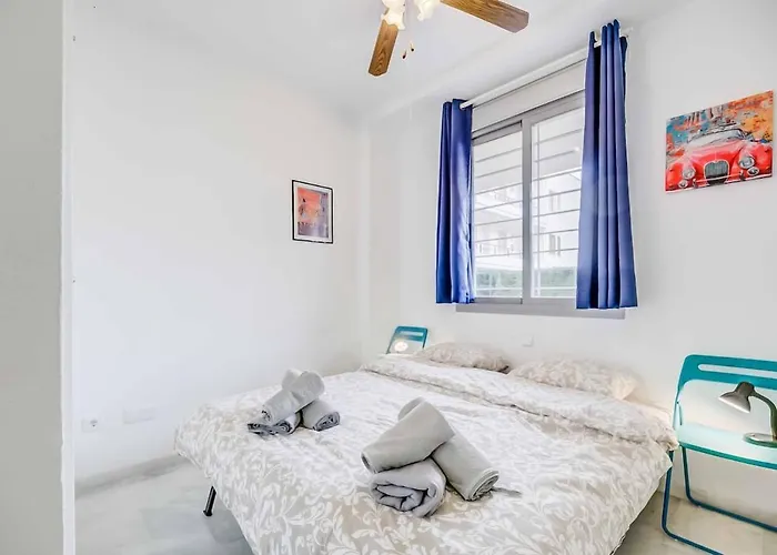 Apartamento 132 - Charming With Sea Views, Fuengirola!