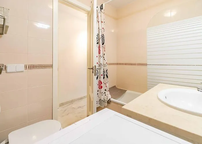 Apartamento 132 - Charming With Sea Views, Fuengirola! *